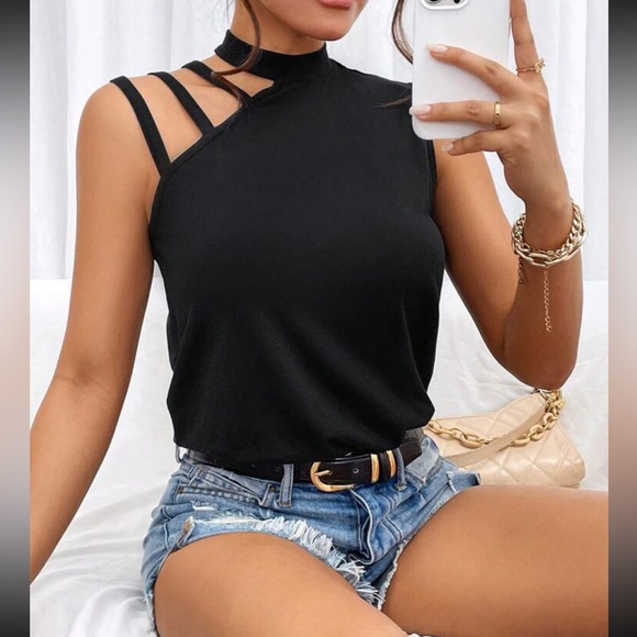 Boho cutout waffle knit tank top - Picture 1 of 12